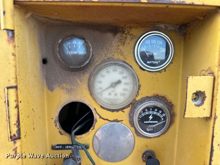 image for item OI9298 LeRoi 185 air compressor