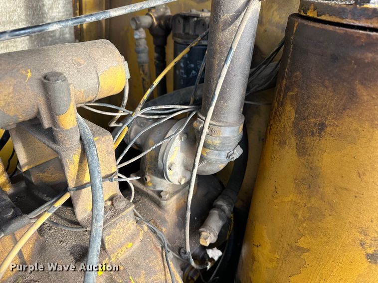 image for item OI9298 LeRoi 185 air compressor