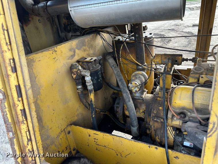 image for item OI9298 LeRoi 185 air compressor