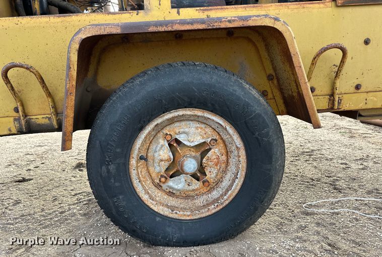 image for item OI9298 LeRoi 185 air compressor