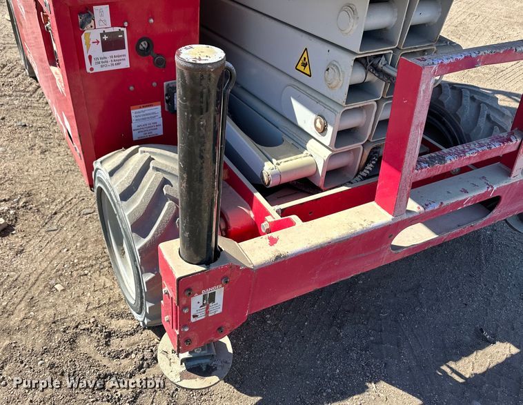 image for item OI9306 2014 MEC 4069 scissor lift