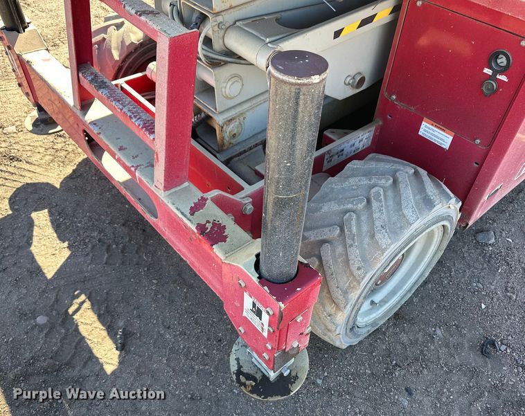 image for item OI9306 2014 MEC 4069 scissor lift