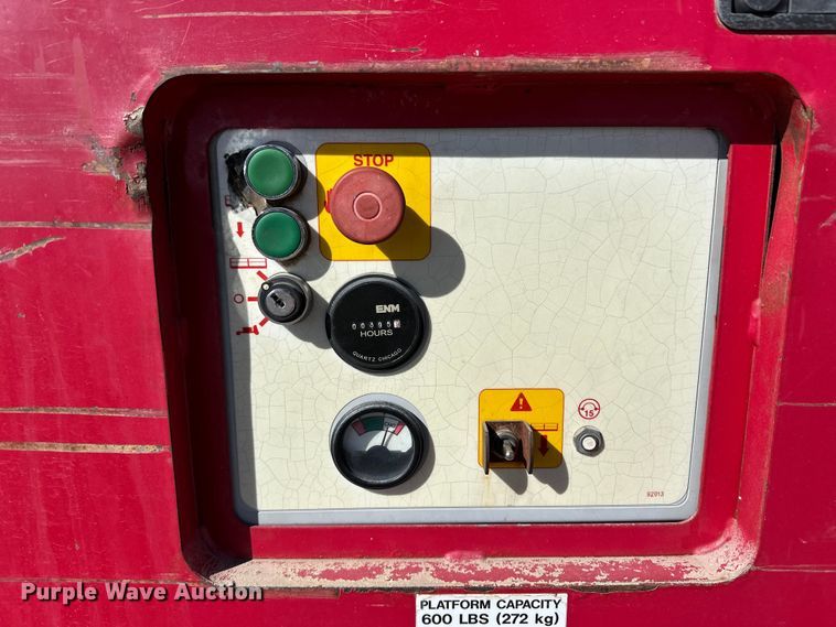 image for item OI9306 2014 MEC 4069 scissor lift