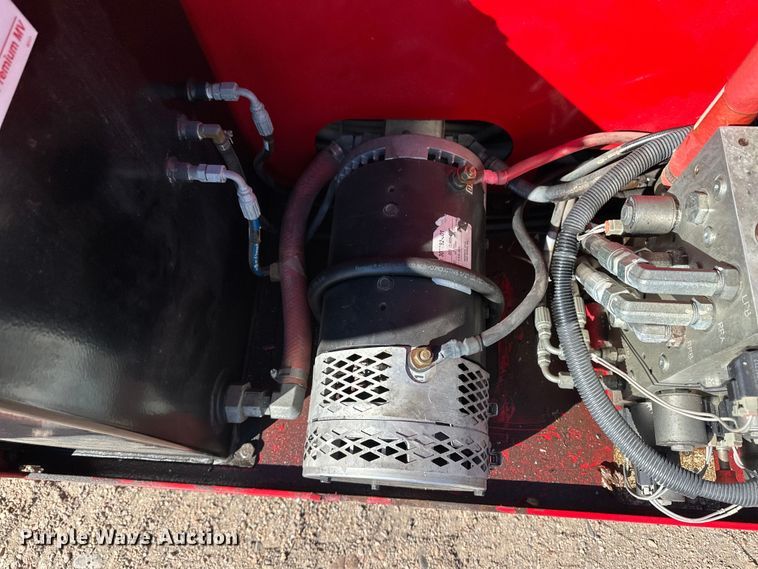 image for item OI9306 2014 MEC 4069 scissor lift