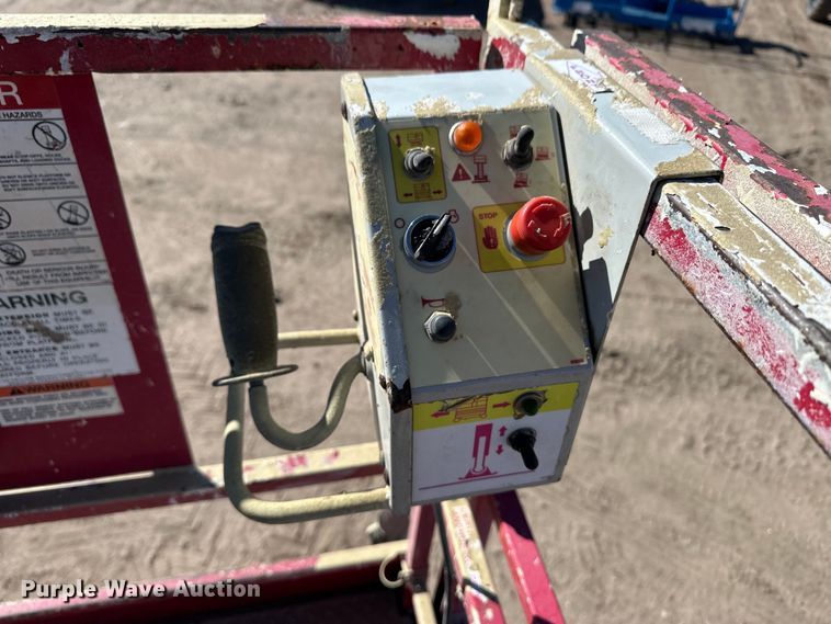 image for item OI9306 2014 MEC 4069 scissor lift