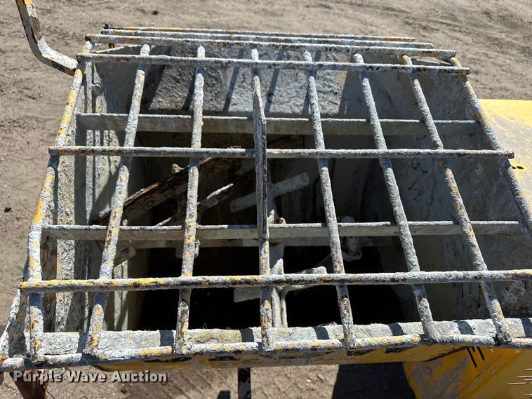 image for item OI9308 Stow concrete mixer