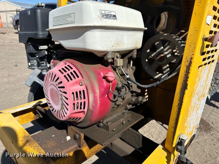 image for item OI9308 Stow concrete mixer