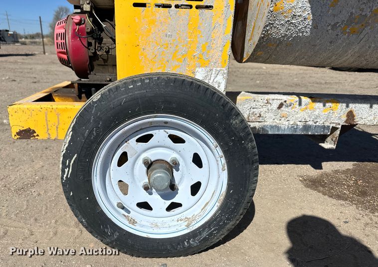 image for item OI9308 Stow concrete mixer