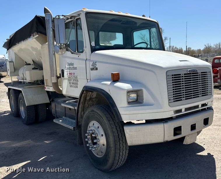 image for item OI9309 2001 Freightliner FL80 volumetric concrete mixer truck