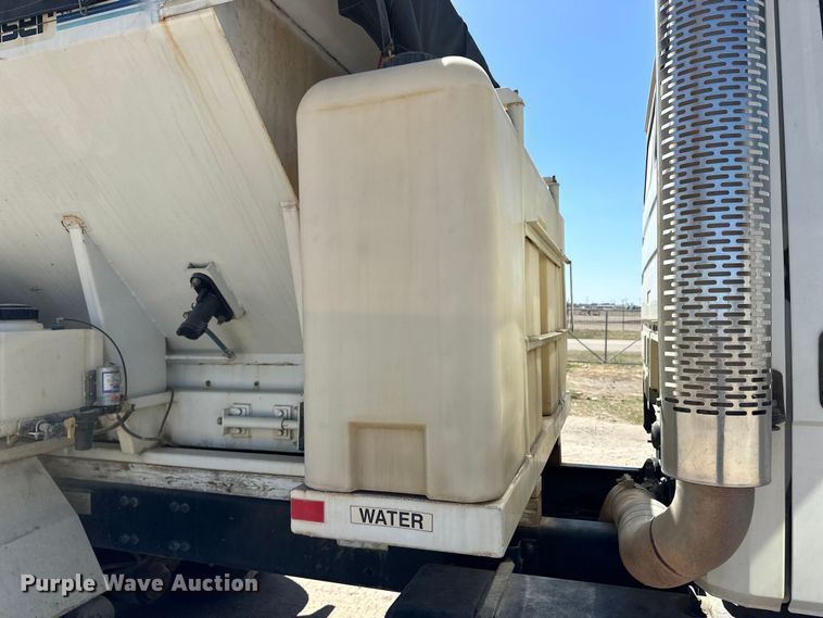 image for item OI9309 2001 Freightliner FL80 volumetric concrete mixer truck