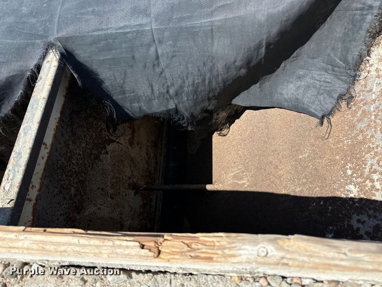 image for item OI9309 2001 Freightliner FL80 volumetric concrete mixer truck