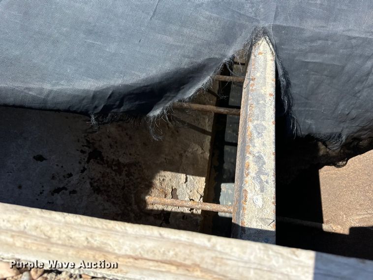 image for item OI9309 2001 Freightliner FL80 volumetric concrete mixer truck