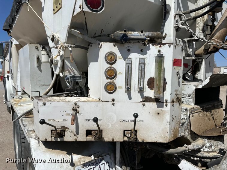 image for item OI9309 2001 Freightliner FL80 volumetric concrete mixer truck