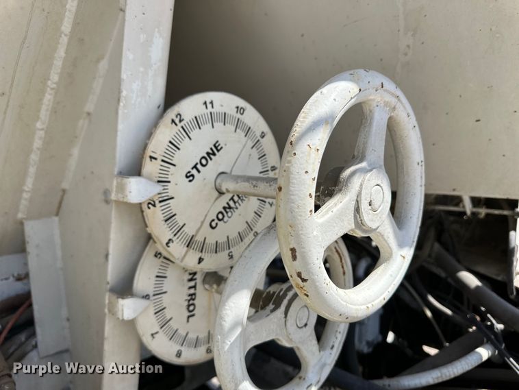 image for item OI9309 2001 Freightliner FL80 volumetric concrete mixer truck