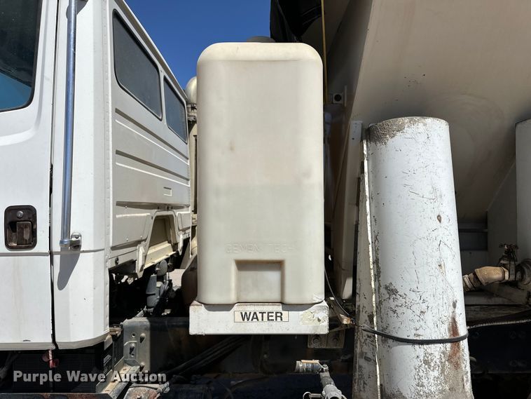 image for item OI9309 2001 Freightliner FL80 volumetric concrete mixer truck