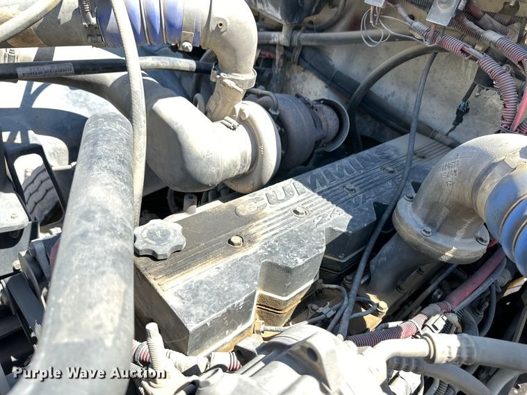 image for item OI9309 2001 Freightliner FL80 volumetric concrete mixer truck