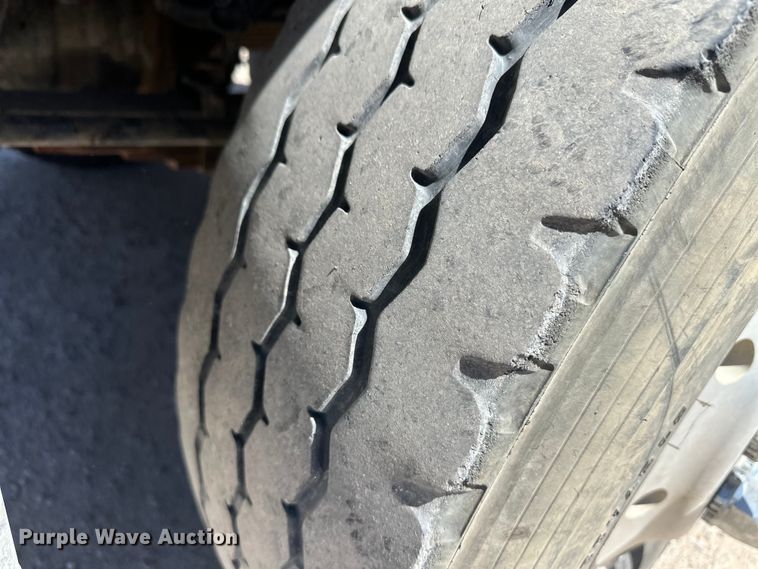 image for item OI9309 2001 Freightliner FL80 volumetric concrete mixer truck