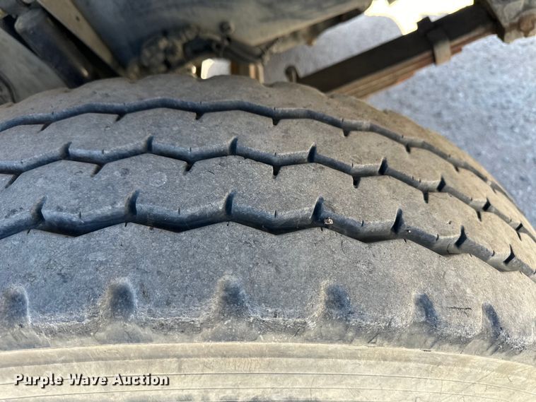 image for item OI9309 2001 Freightliner FL80 volumetric concrete mixer truck