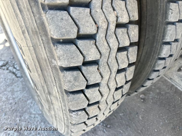 image for item OI9309 2001 Freightliner FL80 volumetric concrete mixer truck