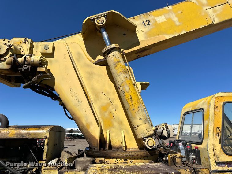 image for item OI9323 1975 Pettibone  30 crane