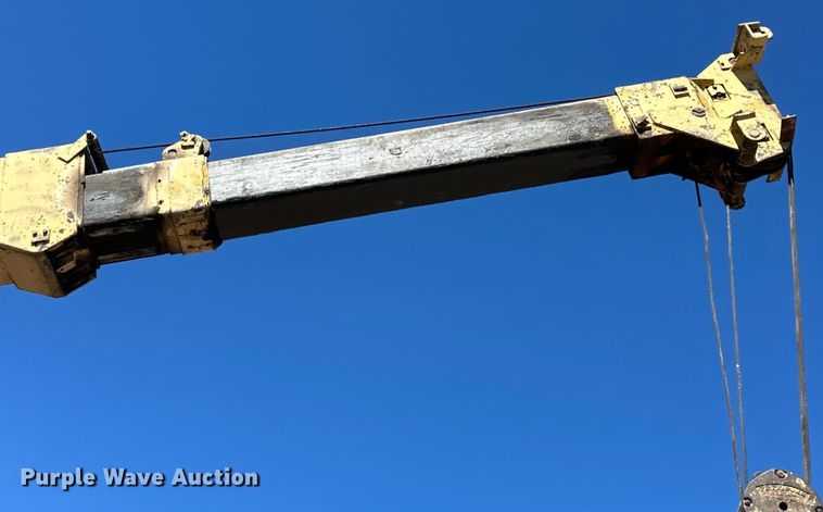 image for item OI9323 1975 Pettibone  30 crane