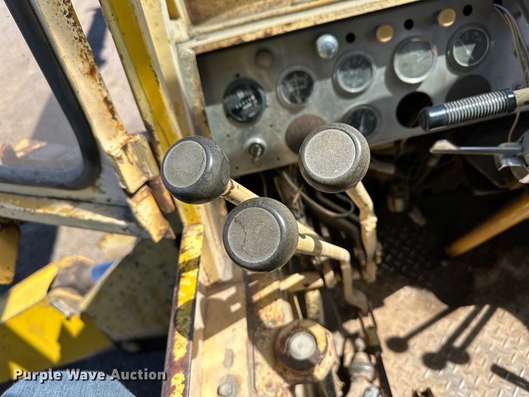 image for item OI9323 1975 Pettibone  30 crane