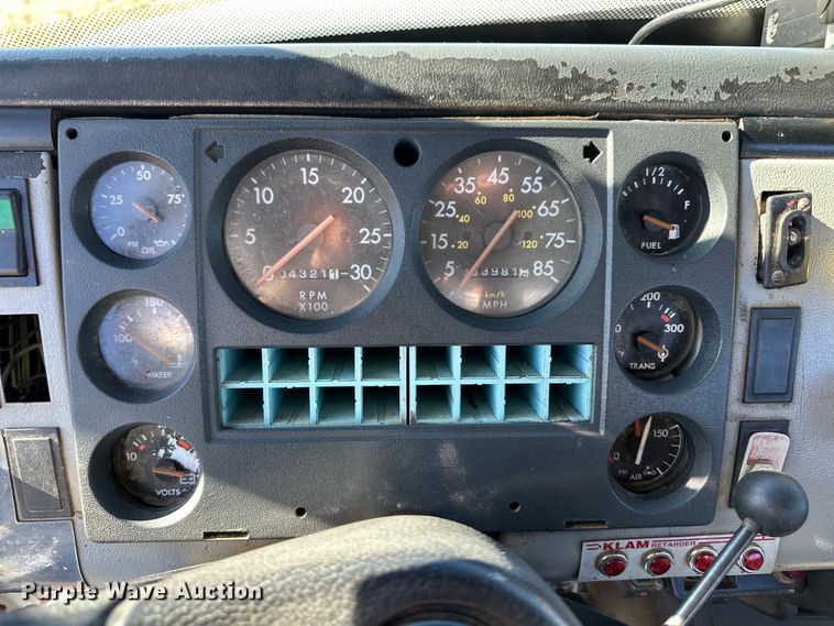 image for item OI9336 1997 Freightliner FL80 crane truck