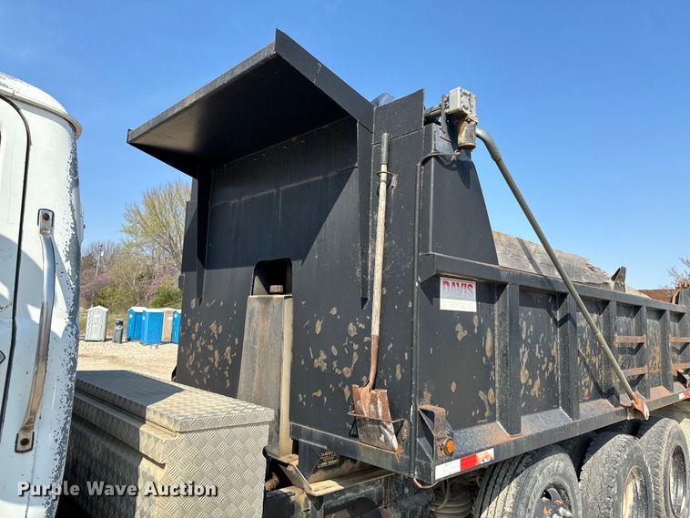 image for item OJ9686 1986 Mack R688ST dump truck