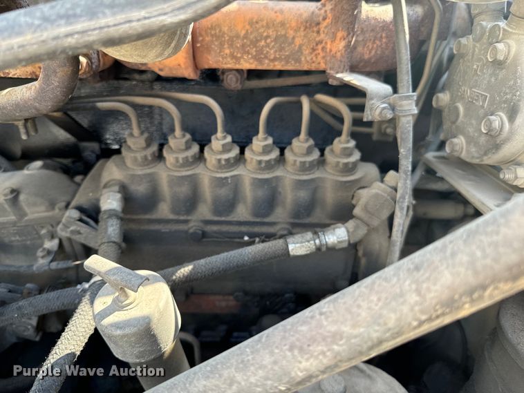 image for item OJ9686 1986 Mack R688ST dump truck