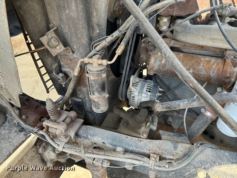 image for item OJ9686 1986 Mack R688ST dump truck