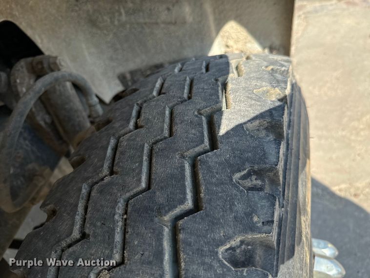 image for item OJ9686 1986 Mack R688ST dump truck