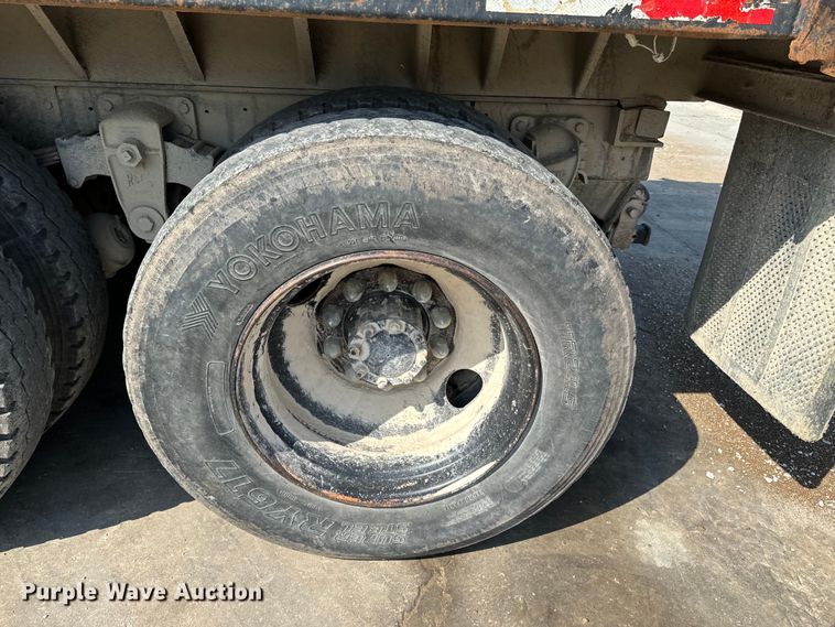 image for item OJ9686 1986 Mack R688ST dump truck