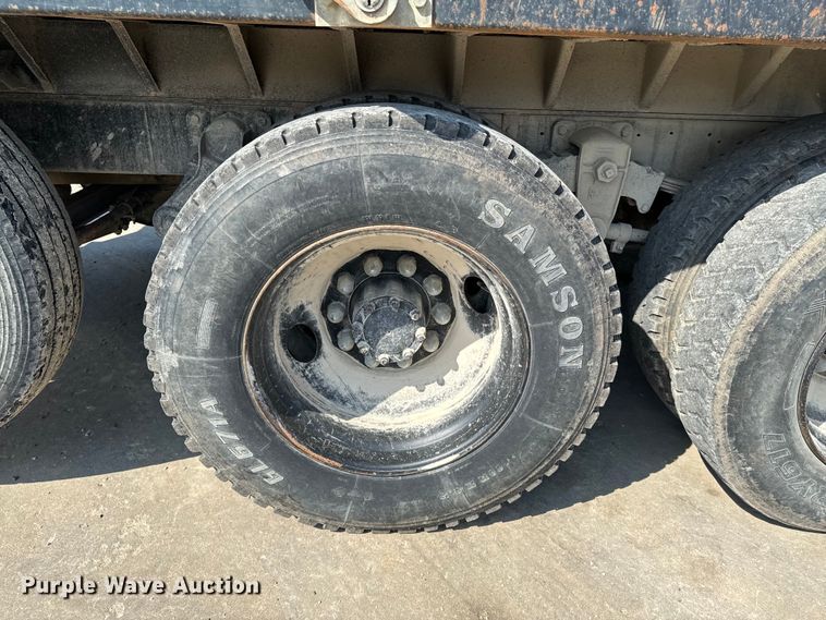 image for item OJ9686 1986 Mack R688ST dump truck