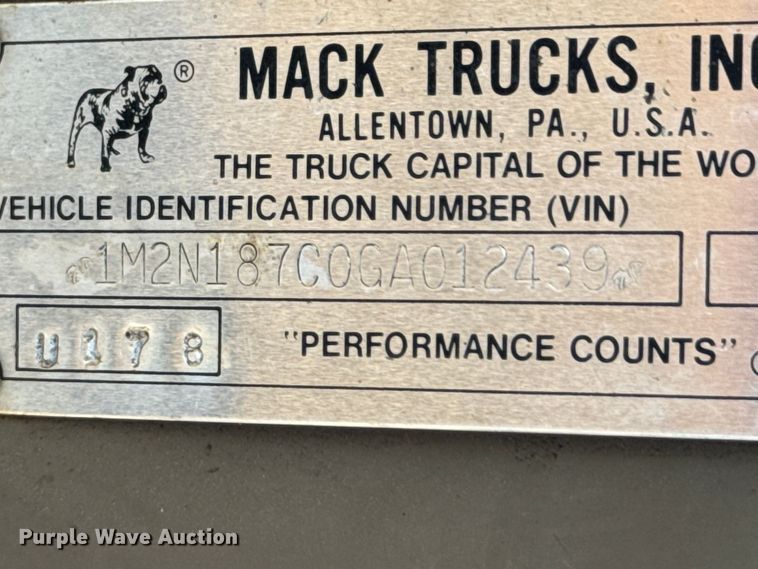 image for item OJ9686 1986 Mack R688ST dump truck