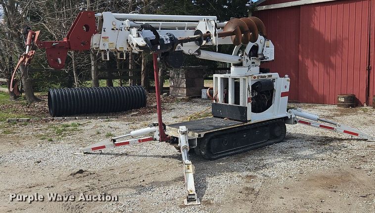 image for item OK9844 2006 EZ Hauler  3800 mini digger derrick