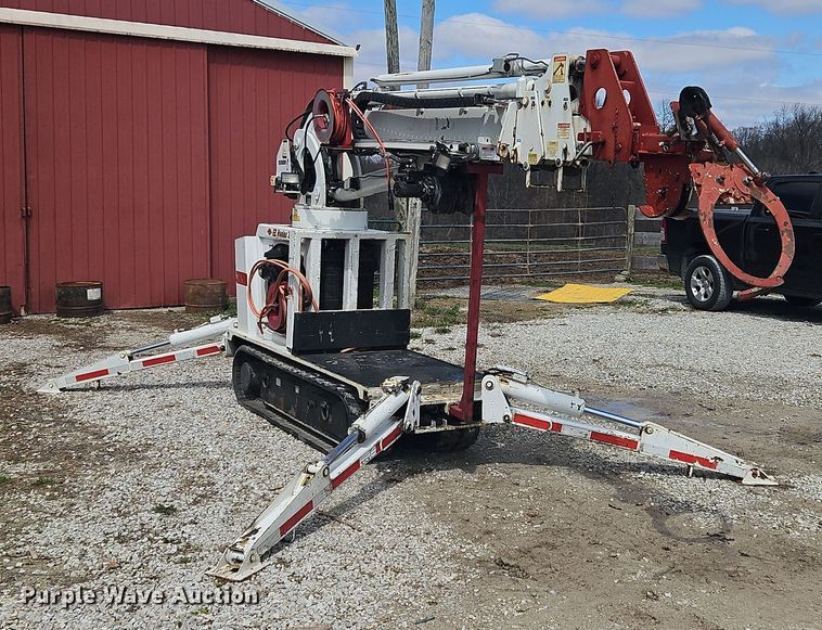 image for item OK9844 2006 EZ Hauler  3800 mini digger derrick