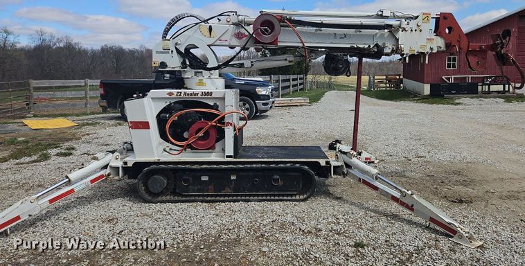 image for item OK9844 2006 EZ Hauler  3800 mini digger derrick