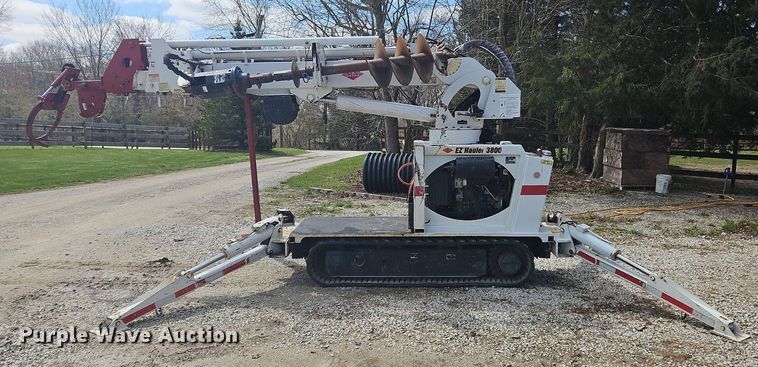 image for item OK9844 2006 EZ Hauler  3800 mini digger derrick