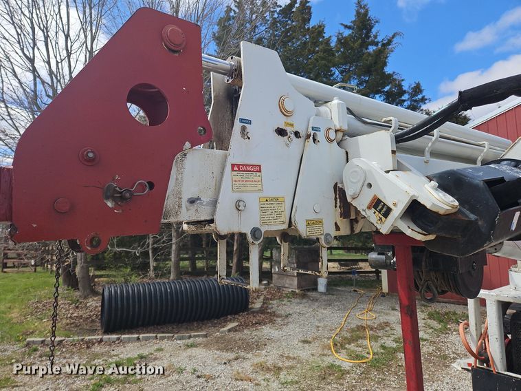 image for item OK9844 2006 EZ Hauler  3800 mini digger derrick