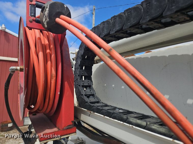 image for item OK9844 2006 EZ Hauler  3800 mini digger derrick