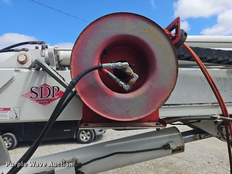 image for item OK9844 2006 EZ Hauler  3800 mini digger derrick