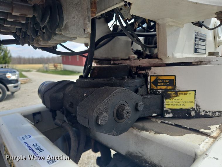 image for item OK9844 2006 EZ Hauler  3800 mini digger derrick