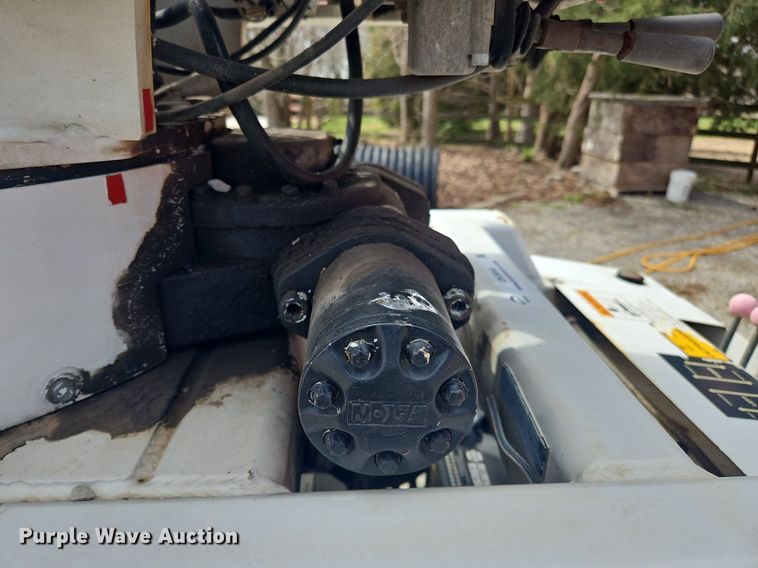 image for item OK9844 2006 EZ Hauler  3800 mini digger derrick