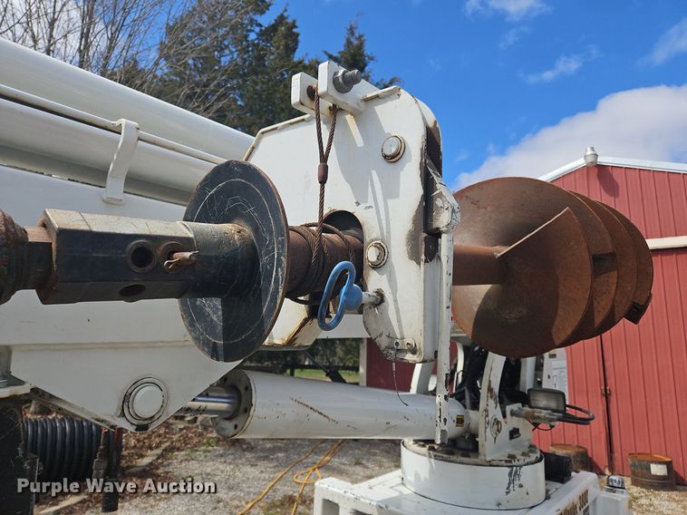 image for item OK9844 2006 EZ Hauler  3800 mini digger derrick