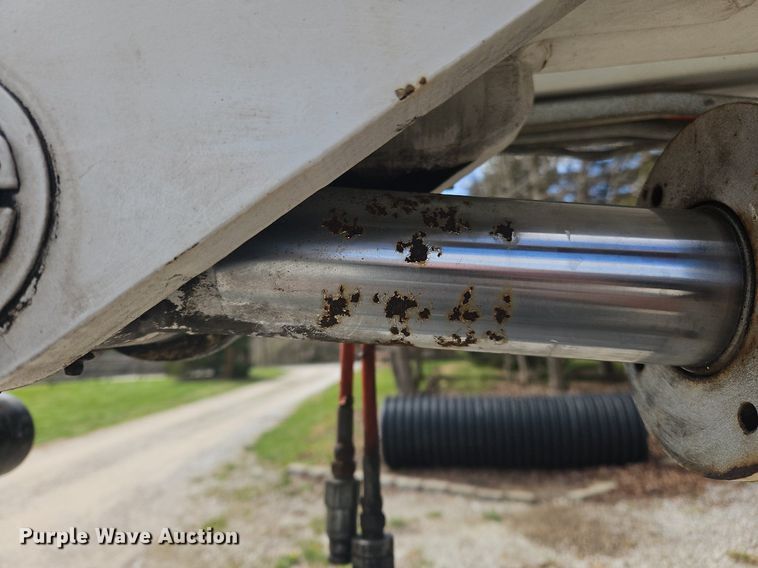 image for item OK9844 2006 EZ Hauler  3800 mini digger derrick