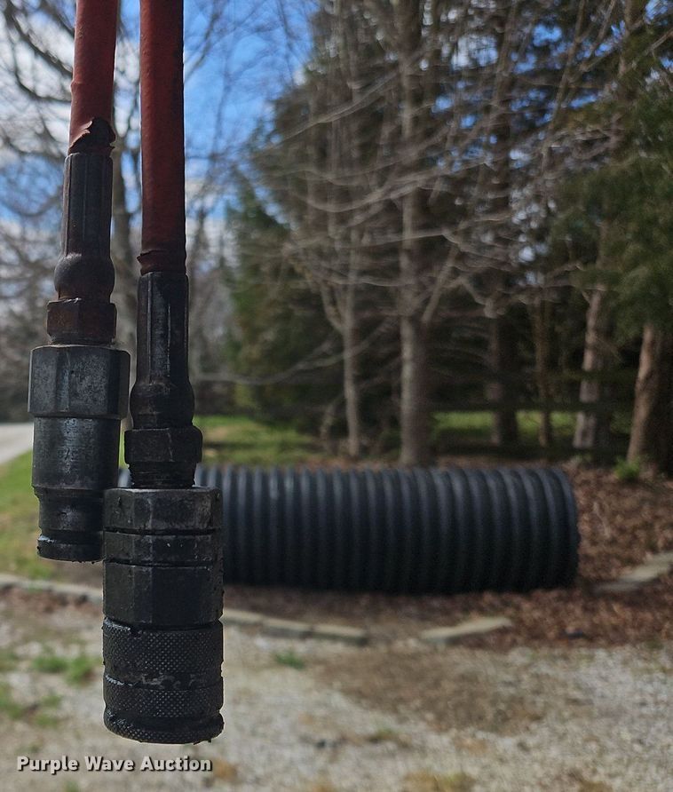 image for item OK9844 2006 EZ Hauler  3800 mini digger derrick