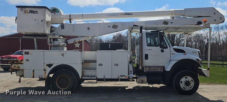 image for item OK9845 2012 International  7300 bucket truck