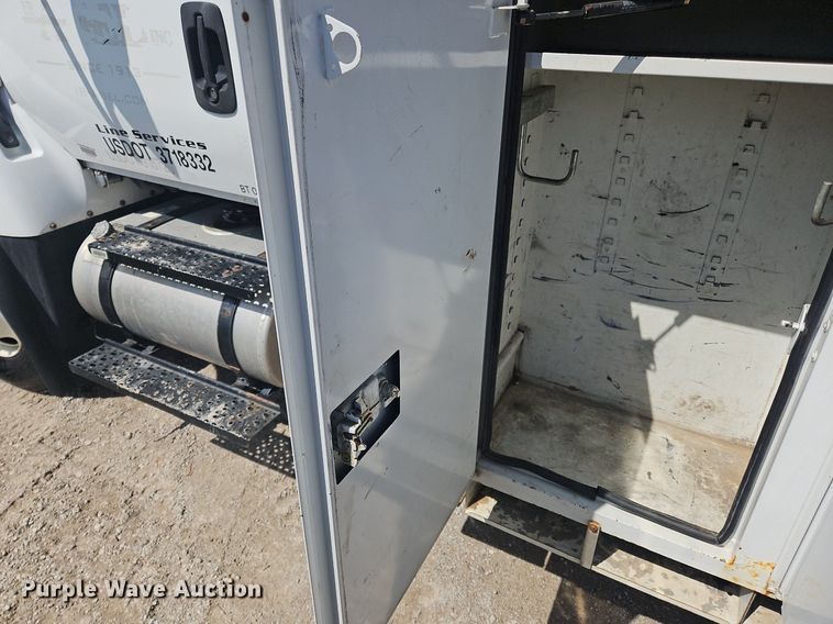 image for item OK9845 2012 International  7300 bucket truck