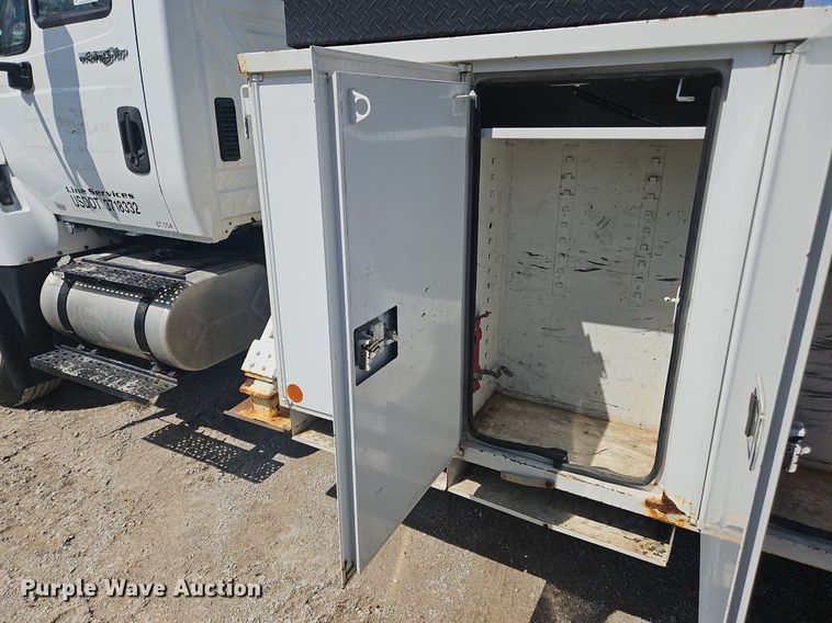 image for item OK9845 2012 International  7300 bucket truck