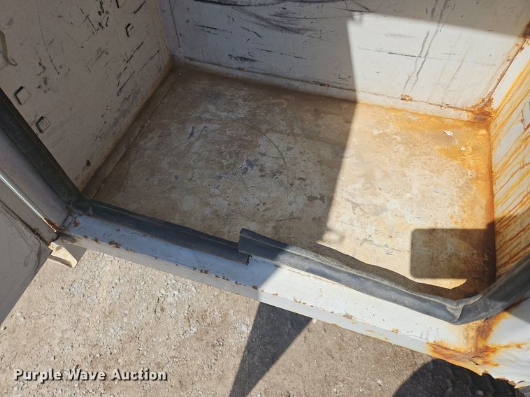 image for item OK9845 2012 International  7300 bucket truck